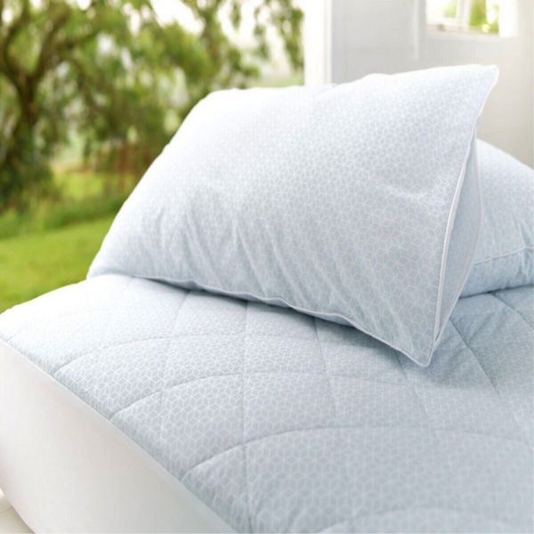 The Fine Bedding Company Smart Temperature Pillow